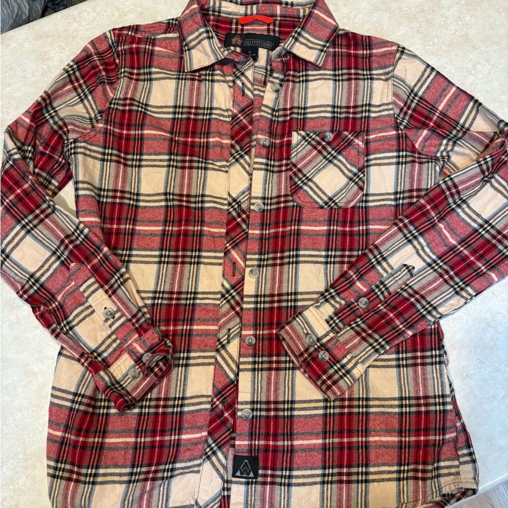Outfitters Women’s Flannel Red Plaid Button Shirt-Size Medium